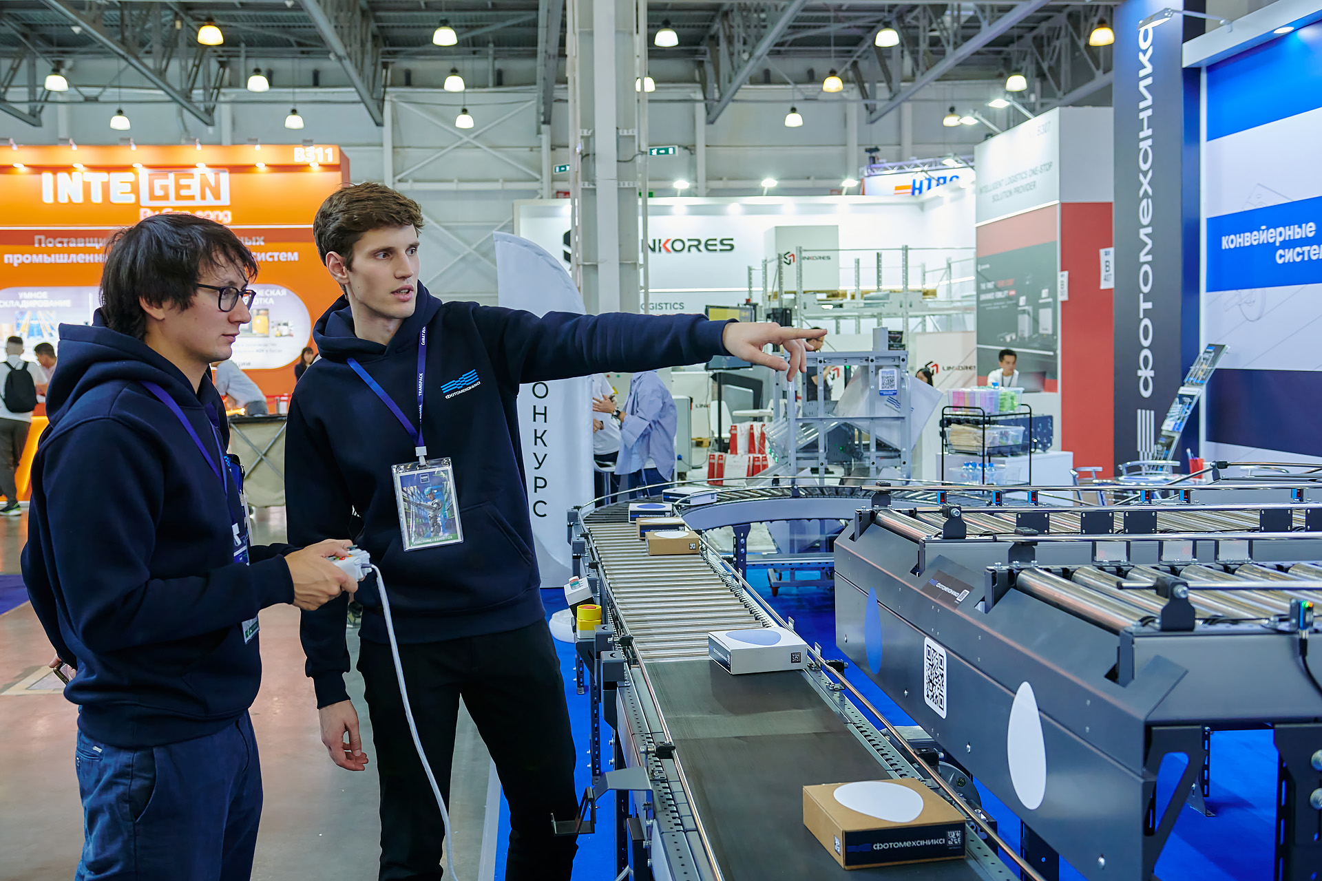 Фотомеханика на выставке CeMAT RUSSIA 2024